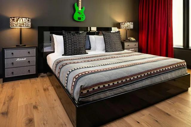 Specialty, Suite, King Bed، Moxy Madison Downtown 1/2