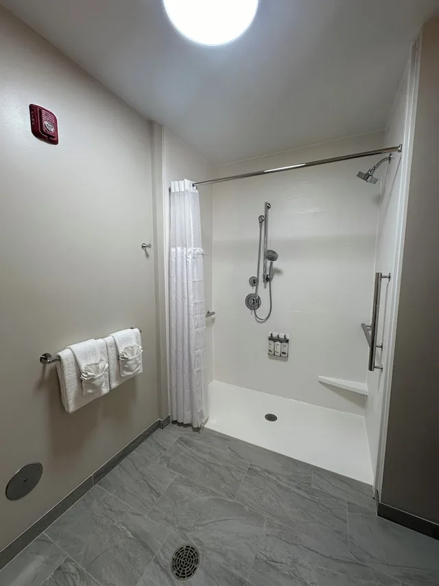 Holiday Inn Express Peotone، فرانكفورت 30/50
