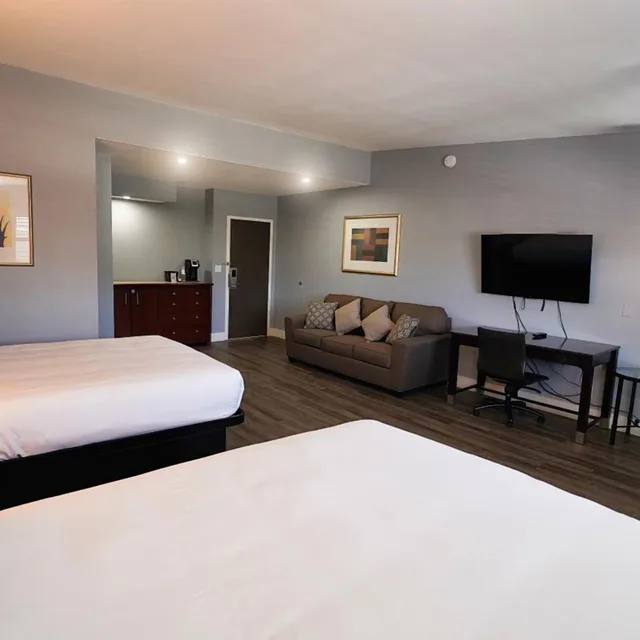 غرفة أساسية ثلاثية، Seaside Inn & Suites 4/10