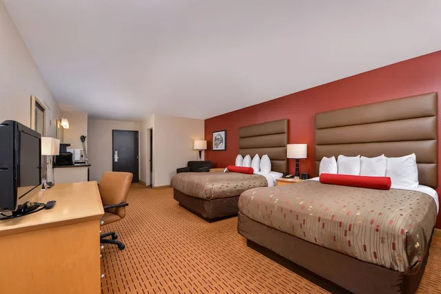 غرفة قياسية بسريرين كوين، Clackamas Inn Suites 5/9