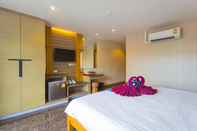 غرفة سوبيريور بسرير كينج بشرفة، Anda Beachside Hotel 3/10