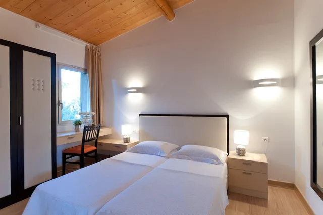 شقة بريميوم بسرير كوين وسريرين منفصلين بغرفتي نوم، Residence Marina Di Santa Giulia 3/6