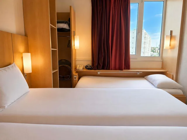 Standard, Twin Beds, Chair Bed، Ibis Paris Porte dItalie 6/10