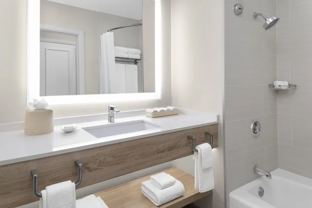 Imperial, King Bed, Harbour View, The Royal at Atlantis 1/1