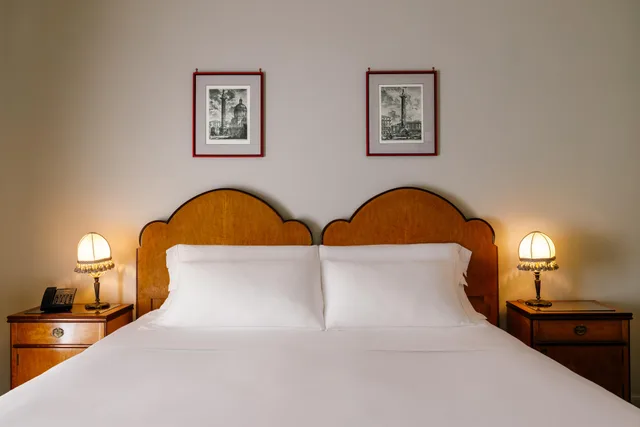 غرفة كلاسيكية بسرير مزدوج بحوض استحمام، Hotel Locarno 3/4