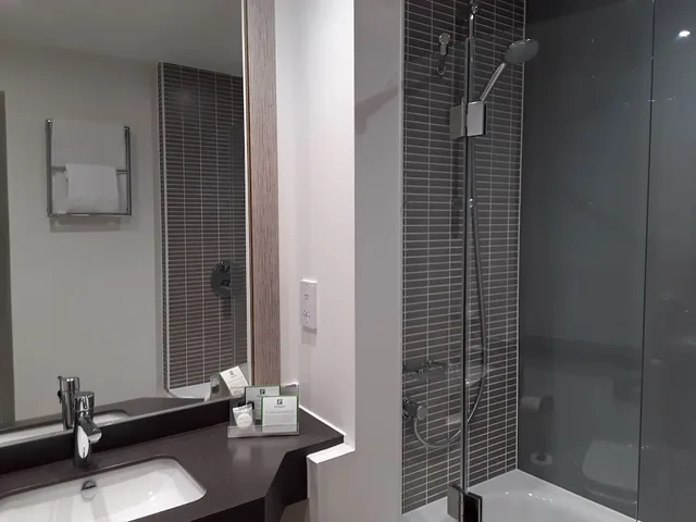 غرفة بريميوم بسرير مزدوج، Holiday Inn Leeds Wakefield M1 Jct.40, an IHG Hotel 5/6