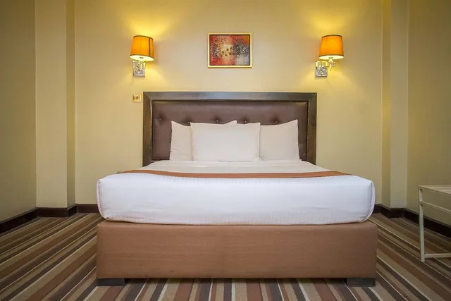 غرفة ديلوكس بسرير كوين، The Clarion Hotel Nairobi 4/10