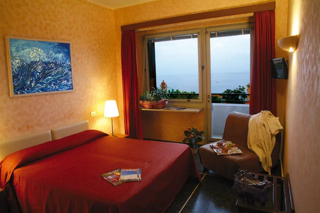 غرفة سوبيريور رباعية بسرير مزدوج وسرير بطابقين، Hotel Palace 3/4