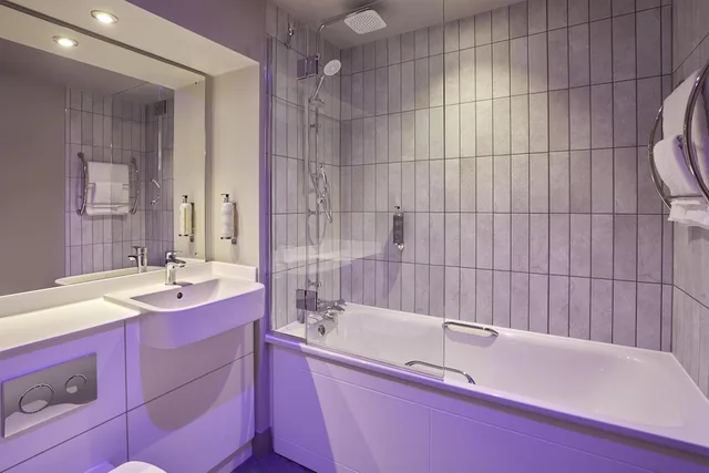 Family, Quadruple, Double and Twin Beds, Premier Inn Leeds City Centre Leeds Arena 3/4