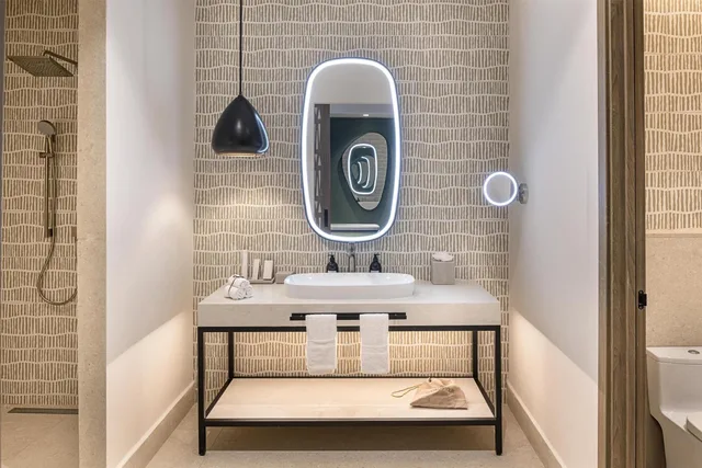 Connecting, 1 King and 2 Queen Beds, Tropical View، Zemi Miches Punta Cana All-Inclusive Resort, Curio by Hilton 7/7