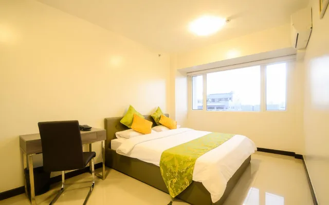 Deluxe, Studio, Twin Beds, Extremeli Suites 1/2