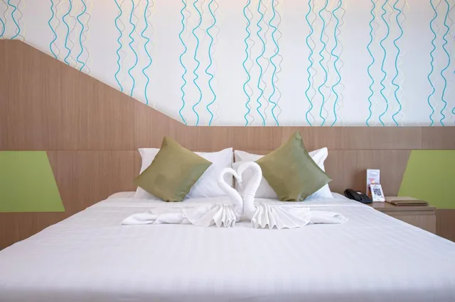 جناح جونيور، 42C The Chic Hotel 3/5