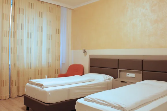 غرفة اقتصادية بسريرين منفصلين، Isar City Hotel 2/8