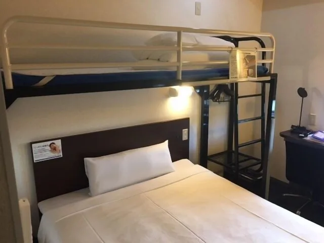 Super, 1 Double and 1 Single Bed, Smoking، Super Hotel Naha Shintoshin 5/9
