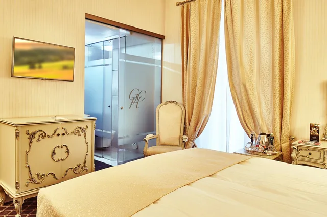 غرفة قياسية بسرير كينج، Grand Hotel Continental 7/10