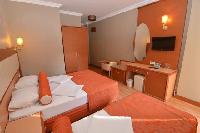 غرفة قياسية ثلاثية بثلاثة أسرّة بإطلالة على الجبل بغرفة نوم واحدة، Kleopatra Dreams Beach 1/7