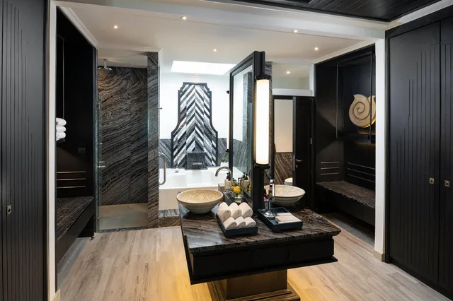Junior Suite, King Bed, with Pool, Club Lounge Access، Intercontinental Pattaya Resort 5/12