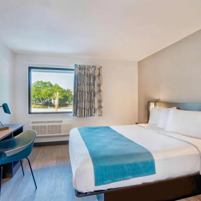 غرفة بسرير كوين، Motel6 Fort Lauderdale, FL 5/10