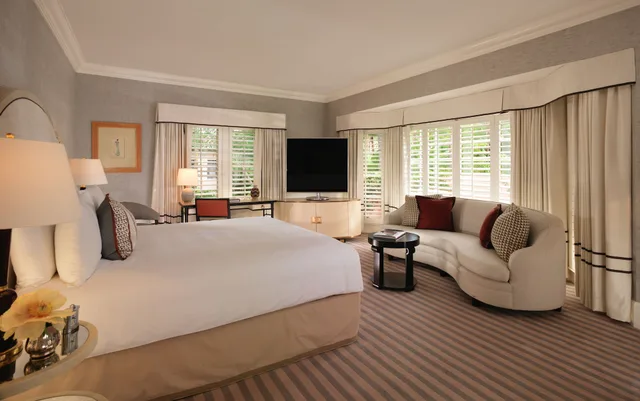 Bungalow, King Bed, The Beverly Hills Hotel 2/3
