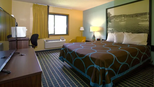 غرفة بسرير كوين لذوي الإعاقة، Super 8 By Wyndham Red Wing 2/10