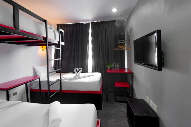 Room, Triple, Bunk Bed, Single Bed, Tune Hotel Waterfront Kuching 9/9