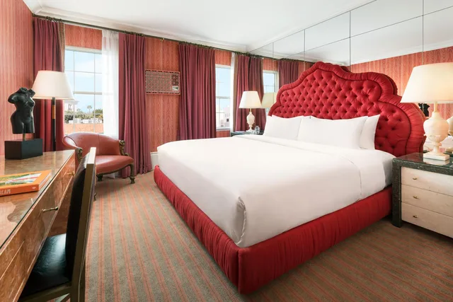 غرفة قياسية بسرير كينج لذوي الإعاقة، Maison 140 Hotel 1/2