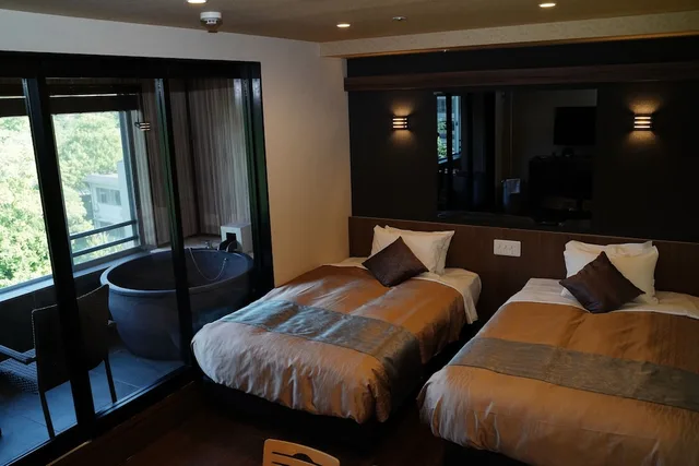Japanese Western, Outdoor Bath، LiVEMAX Resort Kaga-Yamashiro 2/2