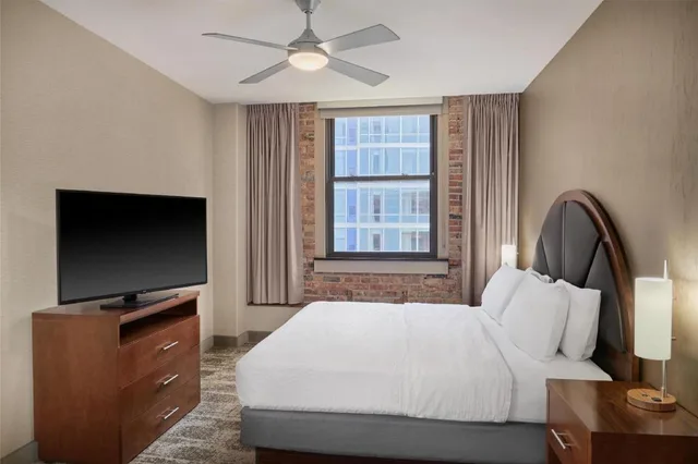 2 Bedrooms, Suite, 2 King Beds, City View, 2 Bathrooms، Homewood Suites by Hilton Grand Rapids Downtown 6/8