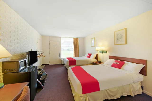 غرفة بسريرين كوين للمدخنين، OYO Hotel Doswell Kings Dominion 1/7