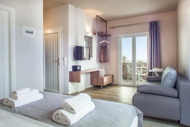 استوديو بسرير كينج مع أريكة في الطابق الأرضي، Evelyn Hotel 1/2