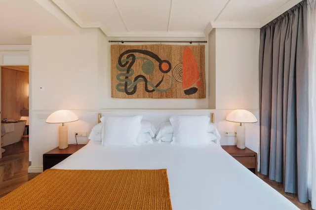 جناح تنفيذي بسرير كوين مع أريكة، Only YOU Hotel Sevilla 1/4