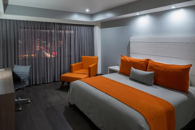 غرفة بسرير مزدوج، Real Inn Tijuana by Camino Real Hotels 2/3