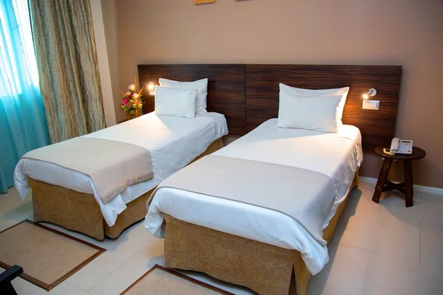 جناح تنفيذي بسريرين منفصلين، Hôtel La Villette 3/9