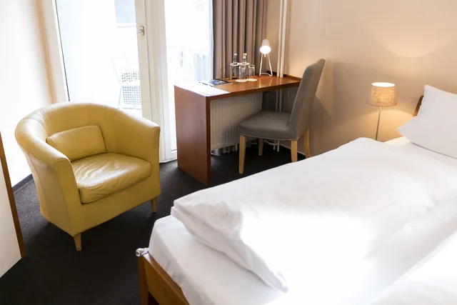 غرفة بسرير كوين، Wald & Golfhotel Lottental 5/7