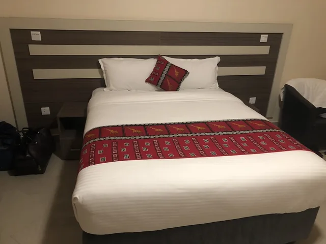 غرفة قياسية بسرير كوين، Mara Frontier Hotel 7/7