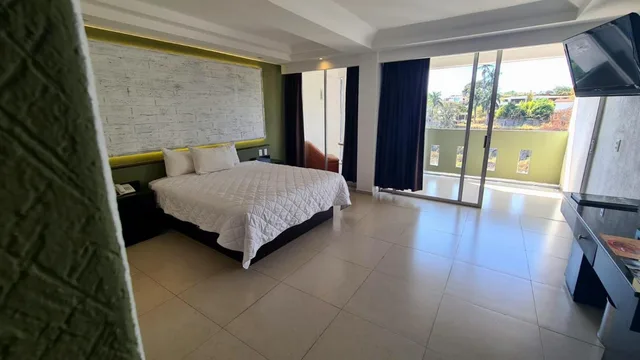 جناح بسرير كوين، Hotel Borda Cuernavaca 4/10