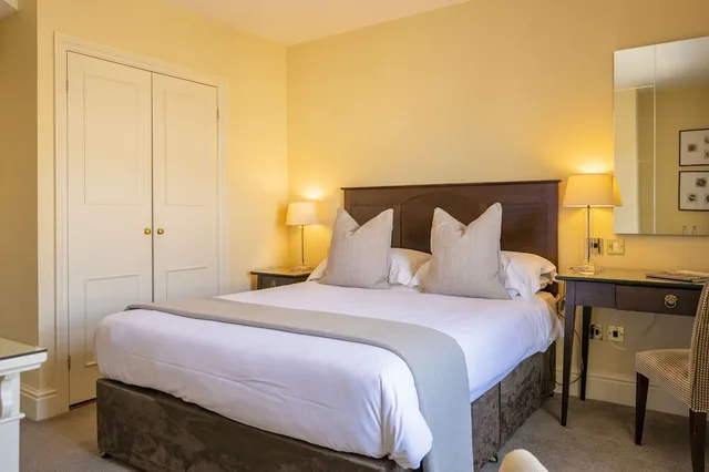 غرفة كلاسيكية بسرير مزدوج أو سريرين منفصلين، St Georges Hotel 7/10