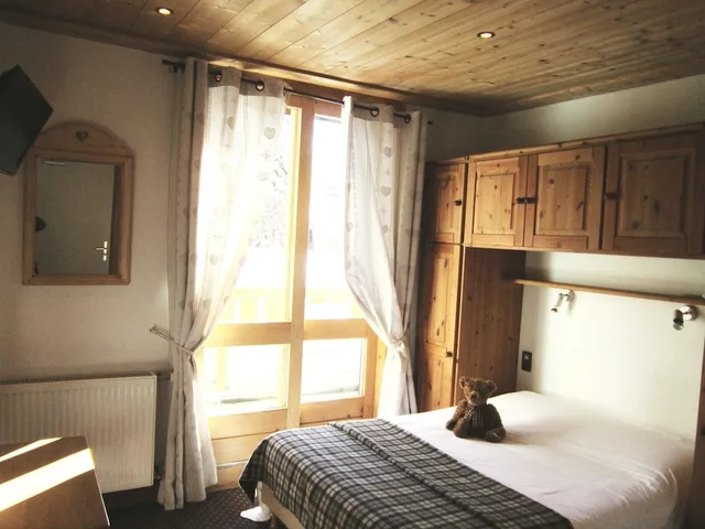 غرفة بسرير مزدوج أو سريرين منفصلين، Hotel Le Gai Soleil 5/8