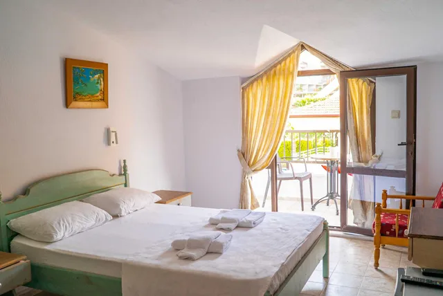 Room, Double or Twin Bed, Side Sea View، Diplomat Hotel 4/10