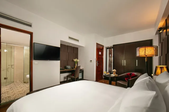 غرفة بريميوم بسرير كوين، La Nueva Boutique Hotel HaNoi 6/10