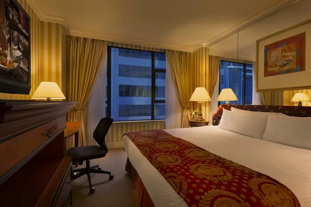 جناح تنفيذي بسرير كينج بغرفة نوم واحدة مع أريكة، Executive Le Soleil Hotel 1/1