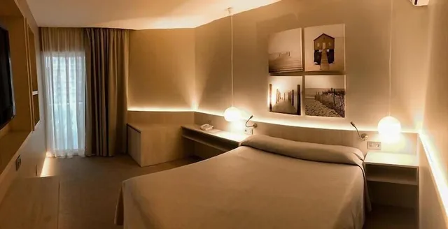 غرفة قياسية بسرير مزدوج، Hotel Bernat II 7/8