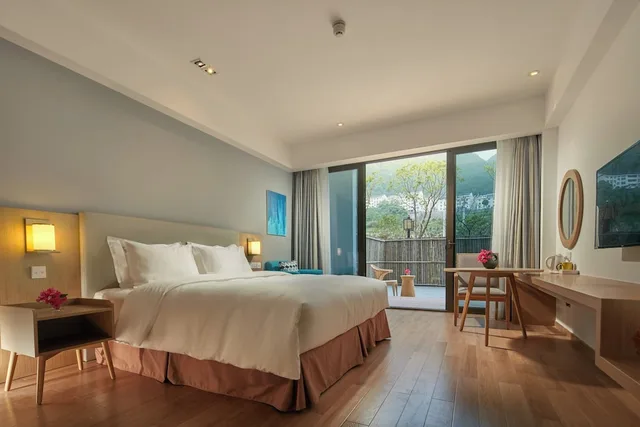 غرفة قياسية بسرير كينج بإطلالة على الجبل، HOLIDAY INN EXPRESS ZHEJIANG QIANXIA LAKE 3/5