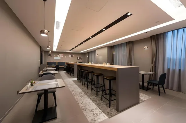 Home Inn Bird's Nest، بكين 18/21