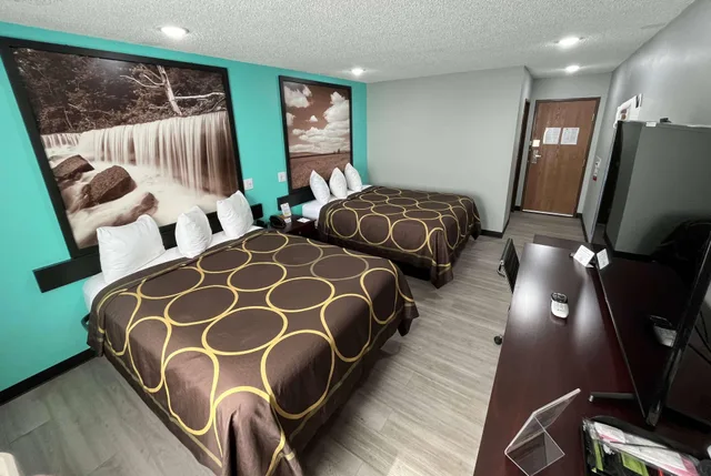 غرفة رباعية بسريرين كوين، Super 8 By Wyndham Emporia 3/4