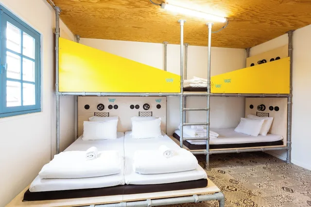 Private, 1 Double and 2 Bunk Beds, Shared Bathroom، Jo And Joe Hossegor 1/3