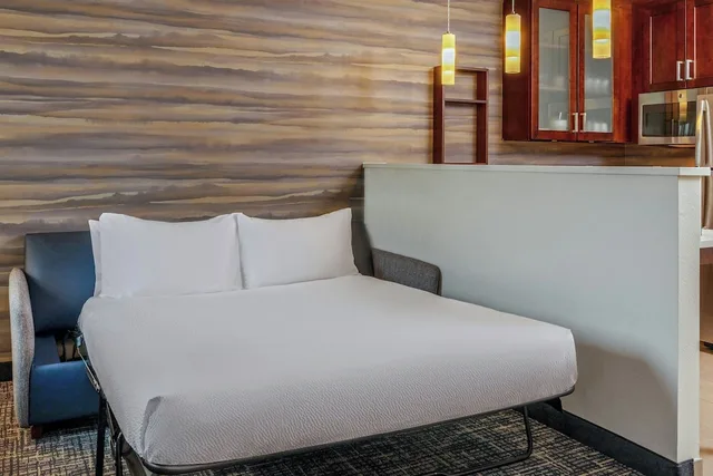 جناح بسرير كينج بغرفة نوم واحدة مع أريكة لذوي الإعاقة، Residence Inn Nashua 4/9