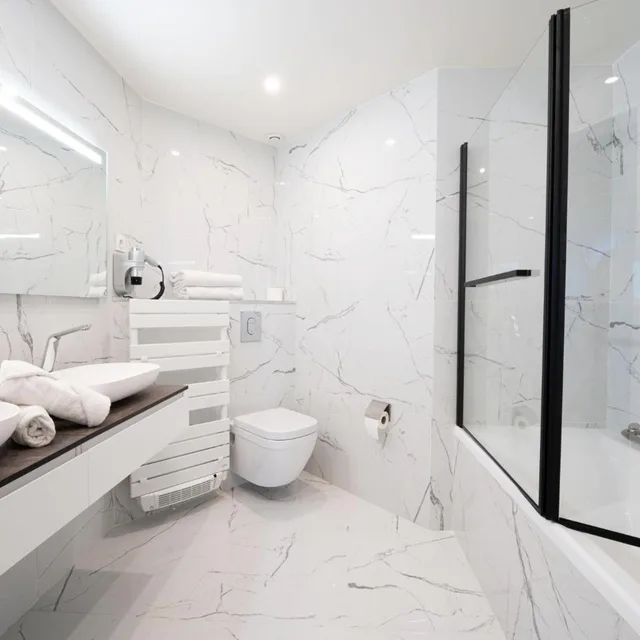 Privilege, Hotel des Palmiers Hyeres 5/6