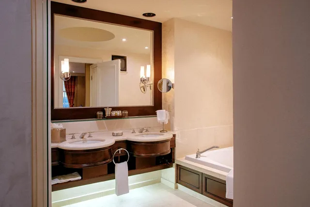 جناح بغرفتي نوم، Windsor Arms Hotel 3/4