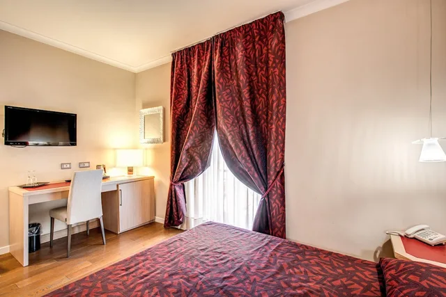 غرفة قياسية بسرير كينج، Boutique Hotel Roma 6/10